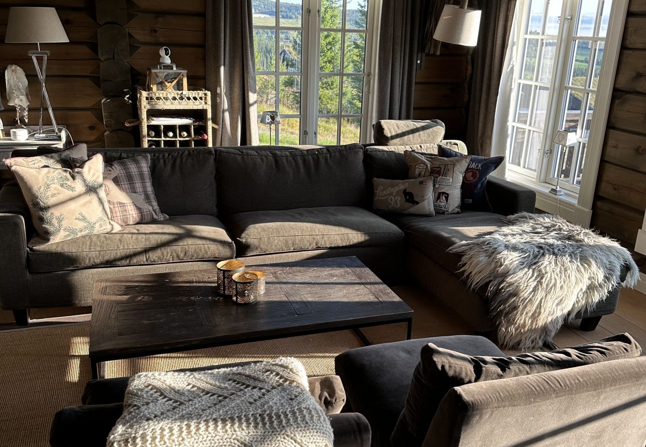 Cabin in Gol - Charming Log Cabin with 3 Bedrooms on Golsfjellet