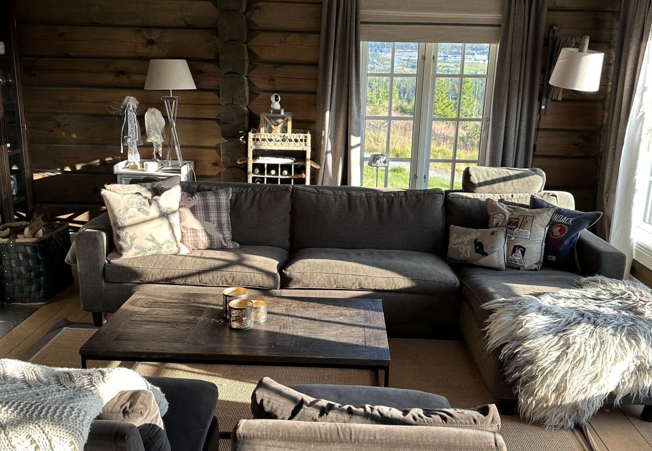 Cabin in Gol - Charming Log Cabin with 3 Bedrooms on Golsfjellet