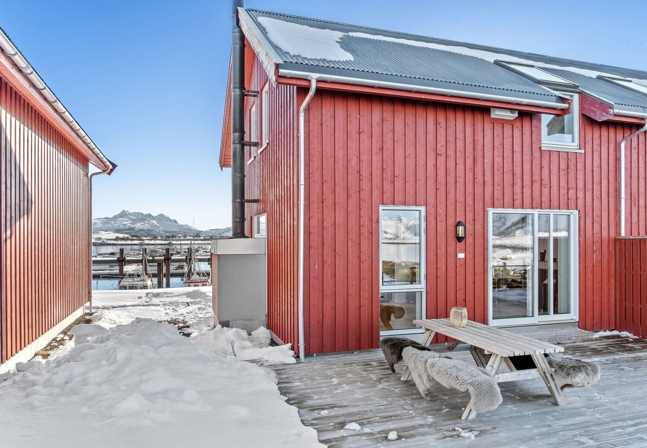Cabin in Vestvågøy - Nappstraumen Seafront Cabin, Lilleeid 68