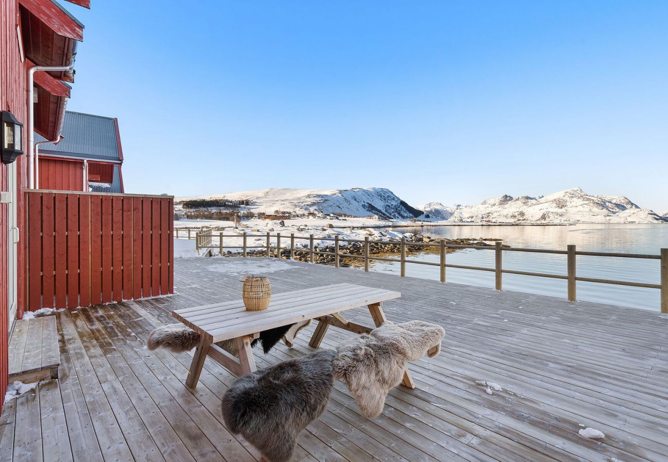 Cabin in Vestvågøy - Nappstraumen Seafront Cabin, Lilleeid 68