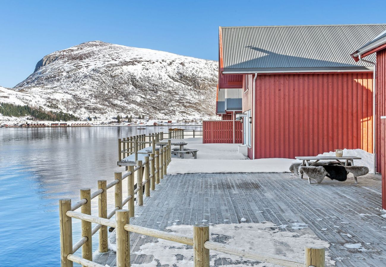 Cabin in Vestvågøy - Nappstraumen Seafront Cabin, Lilleeid 68