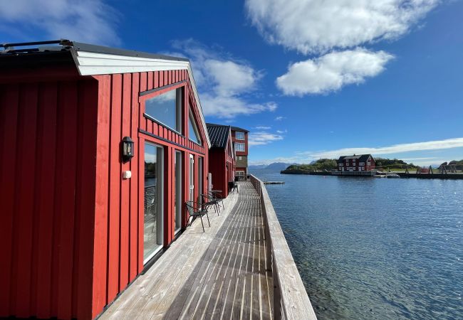 Cabin in Vestvågøy - Reinvikbua - Seaside Cabin in Finnvika, Stamsund