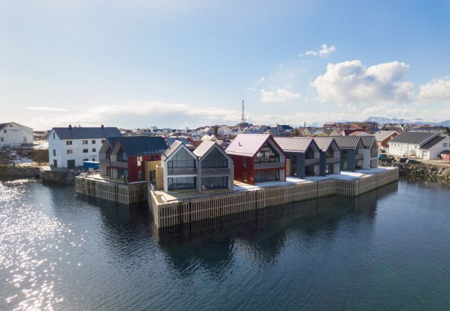 Apartment in Vågan - Waterfront apartment at the end of the pier in Henningsvær Apartment in Vågan - Waterfront apartment at the end of the pier in Henningsvær