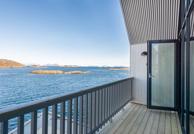 Apartment in Vågan - Waterfront apartment at the end of the pier in Henningsvær Apartment in Vågan - Waterfront apartment at the end of the pier in Henningsvær