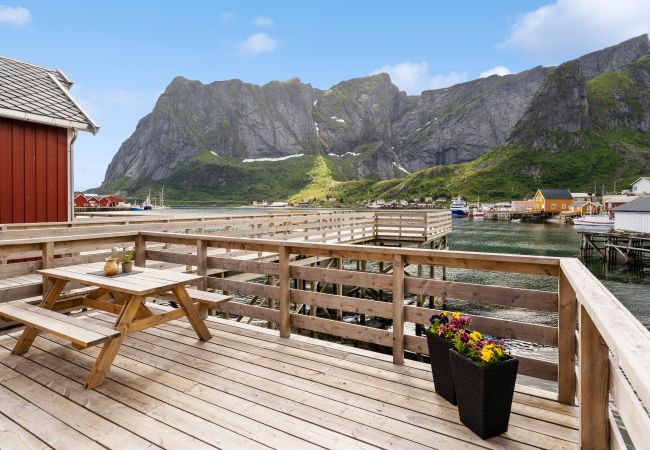 Cabin in Moskenes - Amaliebua - Reine rorbu, Lofoten Cabin in Moskenes - Amaliebua - Reine rorbu, Lofoten