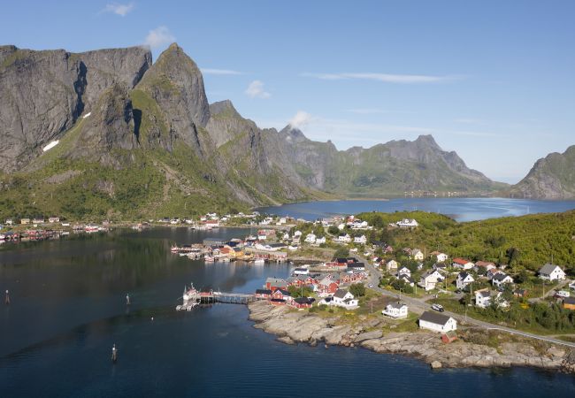 Cabin in Moskenes - Amaliebua - Reine rorbu, Lofoten Cabin in Moskenes - Amaliebua - Reine rorbu, Lofoten