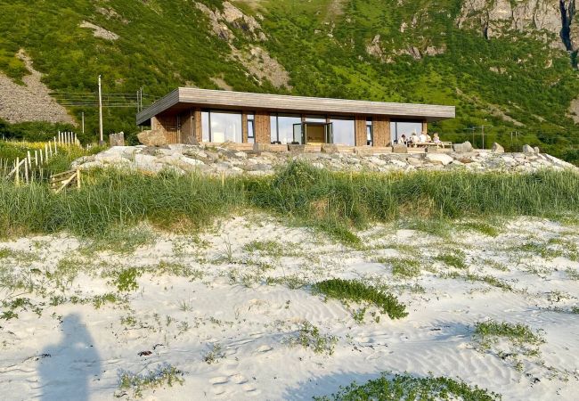 Villa in Flakstad - Exclusive Beach House Ramberg – Your Private Oasis Villa in Flakstad - Exclusive Beach House Ramberg – Your Private Oasis