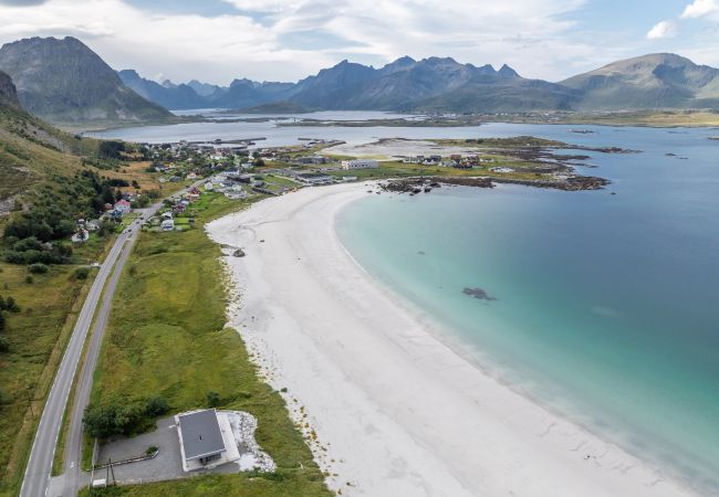 Villa in Flakstad - Exclusive Beach House Ramberg – Your Private Oasis Villa in Flakstad - Exclusive Beach House Ramberg – Your Private Oasis