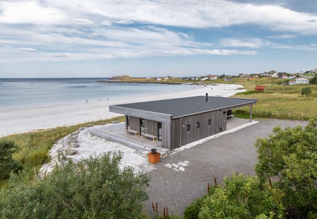 Villa in Flakstad - Exclusive Beach House Ramberg – Your Private Oasis Villa in Flakstad - Exclusive Beach House Ramberg – Your Private Oasis
