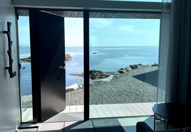 Studio in Moskenes - High end sea cabins at Å in Lofoten. Cabin 2 Studio in Moskenes - High end sea cabins at Å in Lofoten. Cabin 2