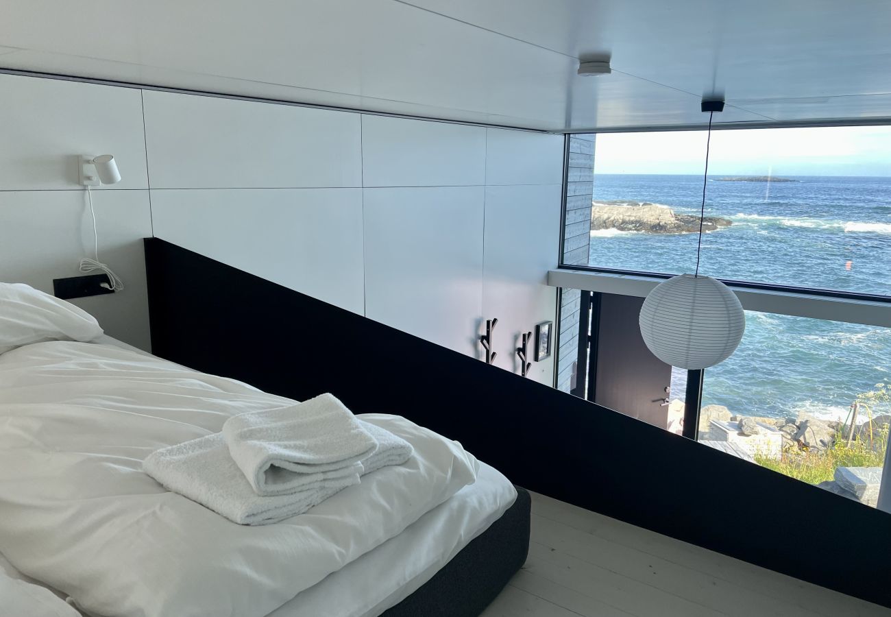 Cabin in Moskenes - High end sea cabins at Å in Lofoten. Cabin 2