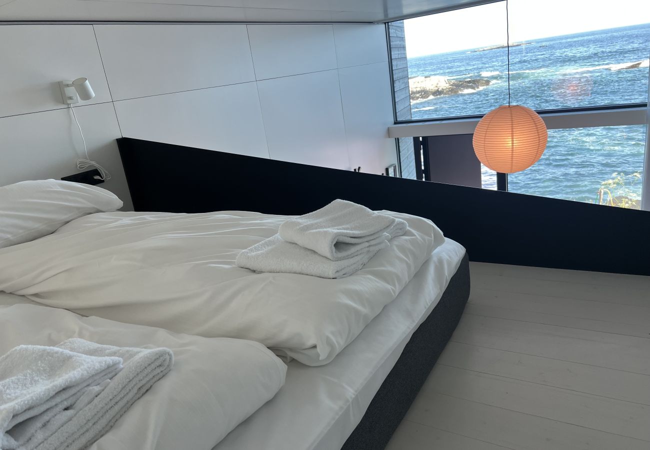 Cabin in Moskenes - High end sea cabins at Å in Lofoten. Cabin 2
