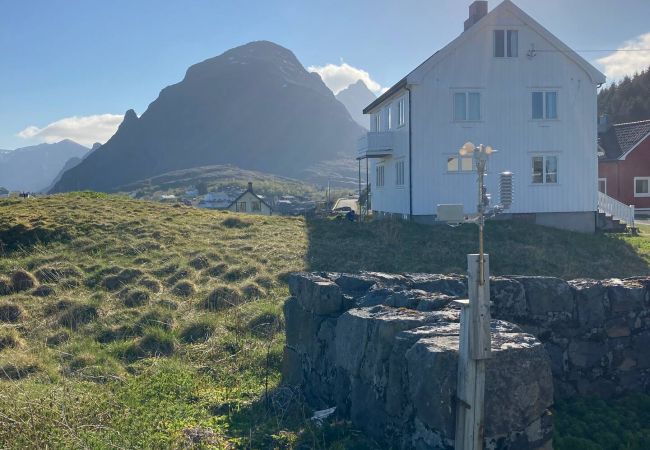 House in Moskenes - House with amazing view & location in Tind House in Moskenes - House with amazing view & location in Tind