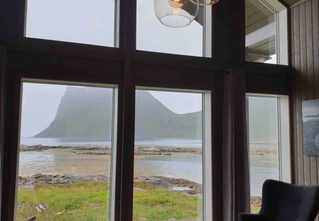 Cabin in Vestvågøy - Magic views and walking distance to best beaches Cabin in Vestvågøy - Magic views and walking distance to best beaches