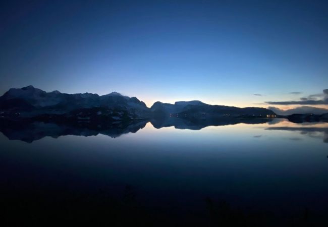 Cabin in Flakstad - Minkfarmen: Spacious seaside cabin w/scenic view Cabin in Flakstad - Minkfarmen: Spacious seaside cabin w/scenic view