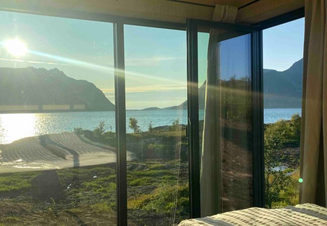 Cabin in Vågan - New lodge at seaside, near Henningsvær Lofoten Cabin in Vågan - New lodge at seaside, near Henningsvær Lofoten