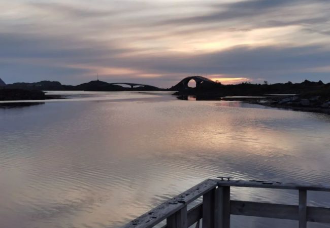 Studio in Flakstad - Panoramic seaview cabin for two persons by the sea Studio in Flakstad - Panoramic seaview cabin for two persons by the sea