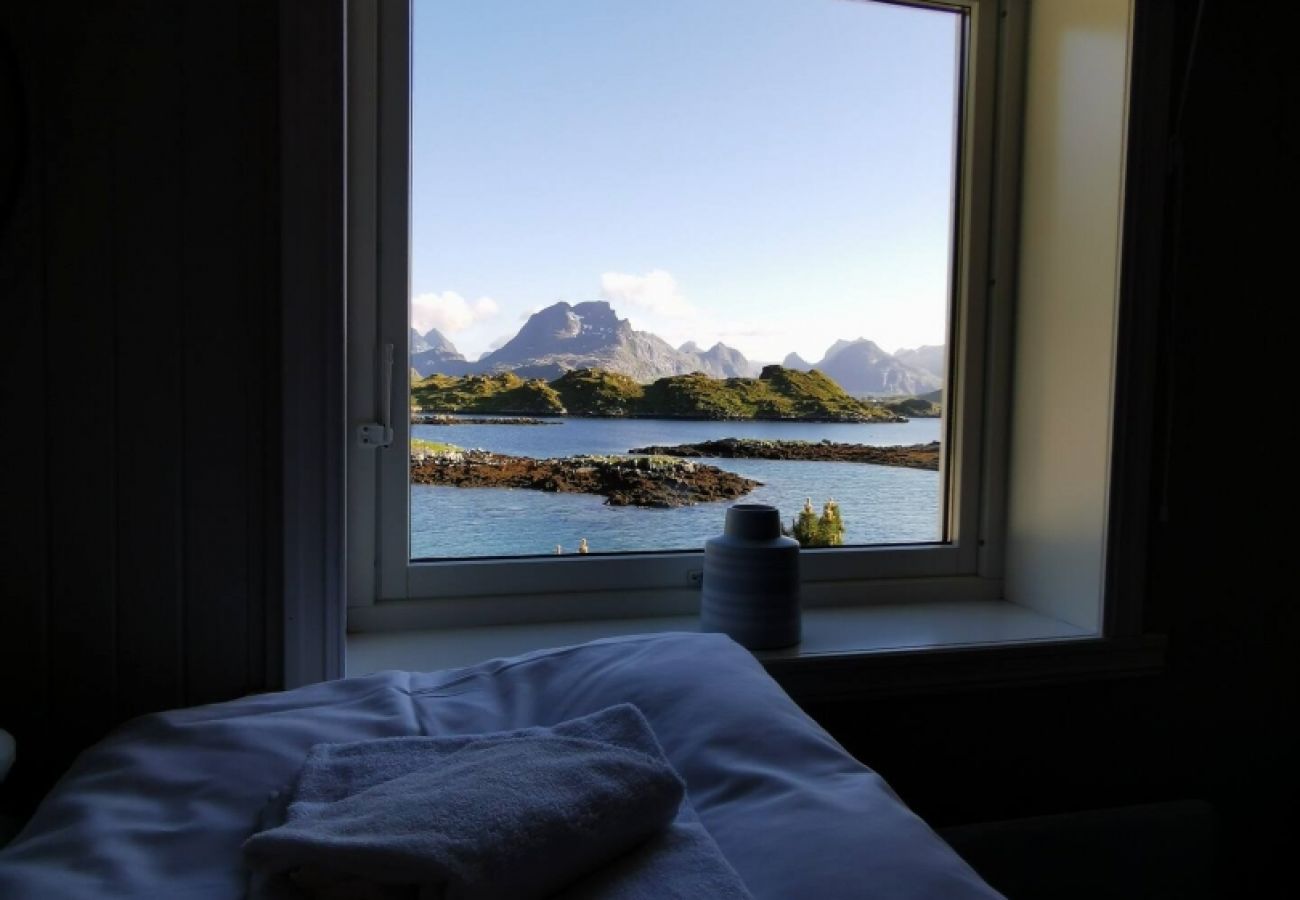 House in Flakstad - Panoramic seaview house by the sea