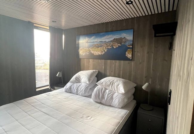 Apartment in Vågan - Rorbuleilighet i toppetasjen i Henningsvær Apartment in Vågan - Rorbuleilighet i toppetasjen i Henningsvær