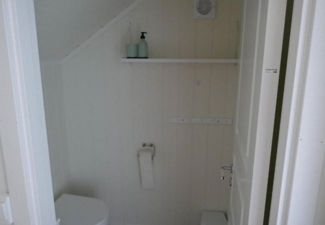 House in Flakstad - Seafront Holiday Home close to Reine, Lofoten House in Flakstad - Seafront Holiday Home close to Reine, Lofoten