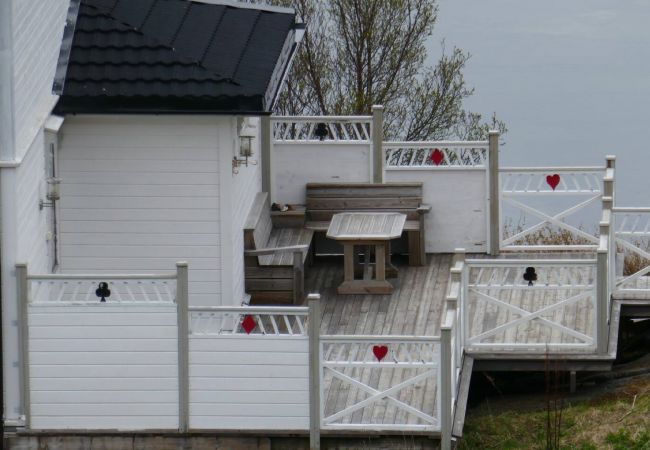 House in Flakstad - Seafront Holiday Home close to Reine, Lofoten House in Flakstad - Seafront Holiday Home close to Reine, Lofoten