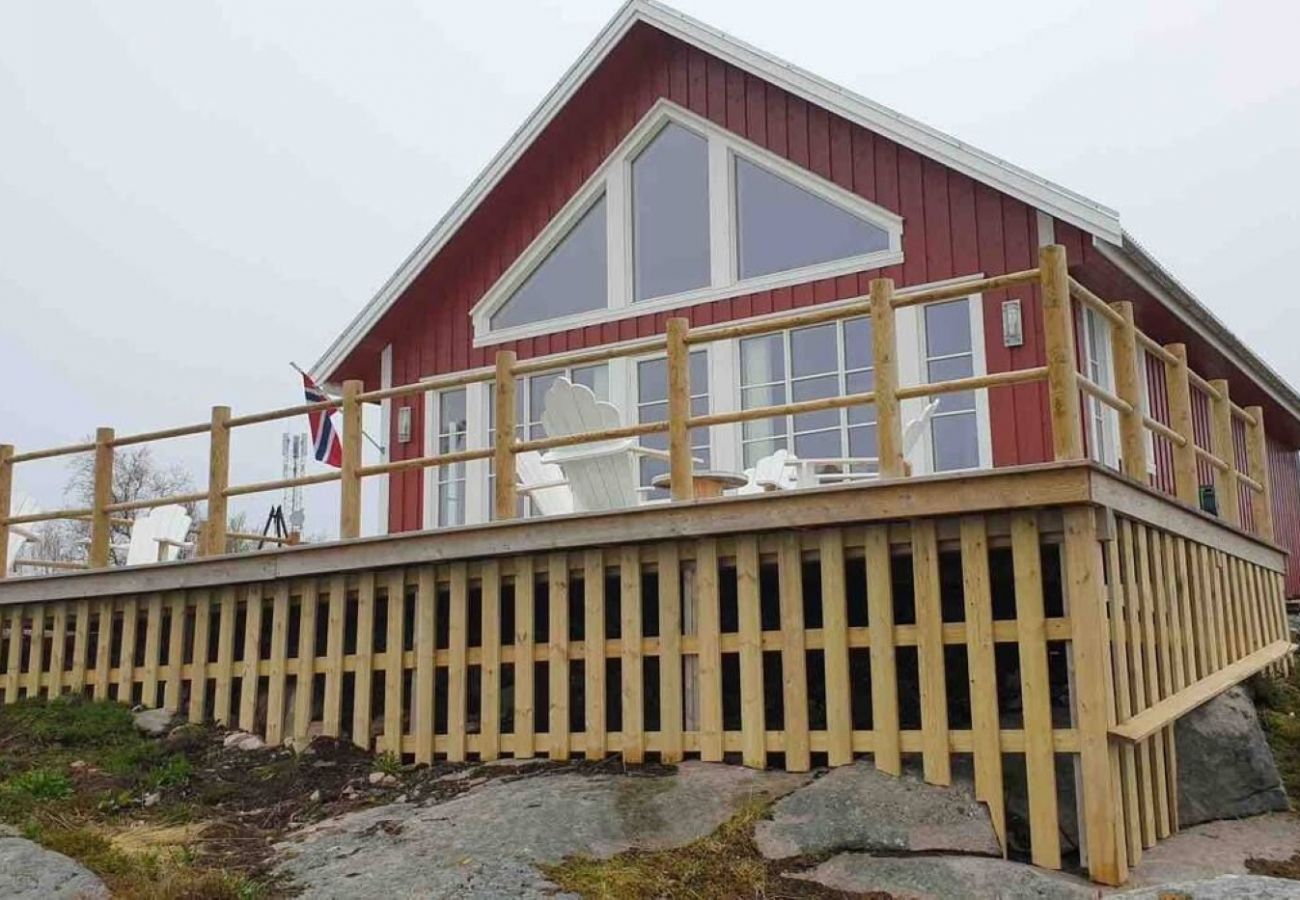 Cabin in Vestvågøy - Valberg High Quality Seaview Cabin