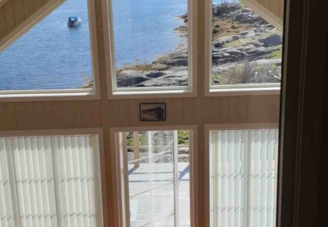Cabin in Vestvågøy - Valberg High Quality Seaview Cabin