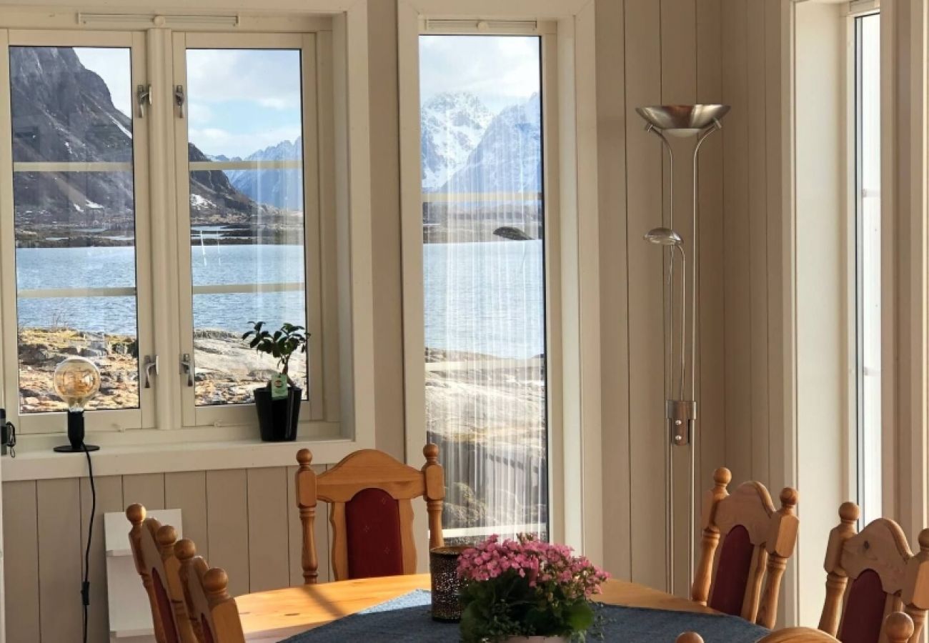 Cabin in Vestvågøy - Valberg High Quality Seaview Cabin