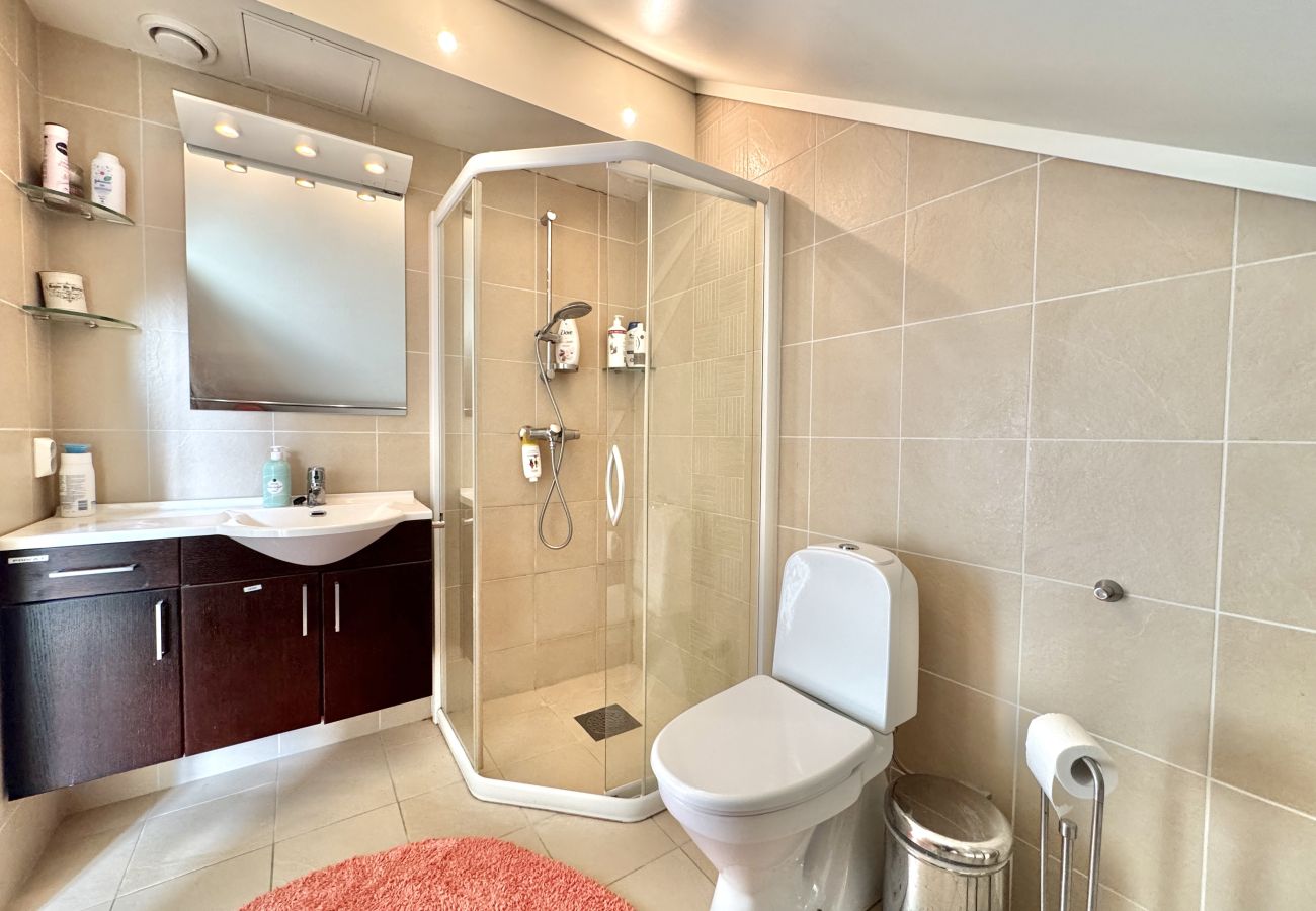 Apartment in Hol - Sjelefred - stor leilighet med sentral beliggenhet Apartment in Hol - Sjelefred - stor leilighet med sentral beliggenhet