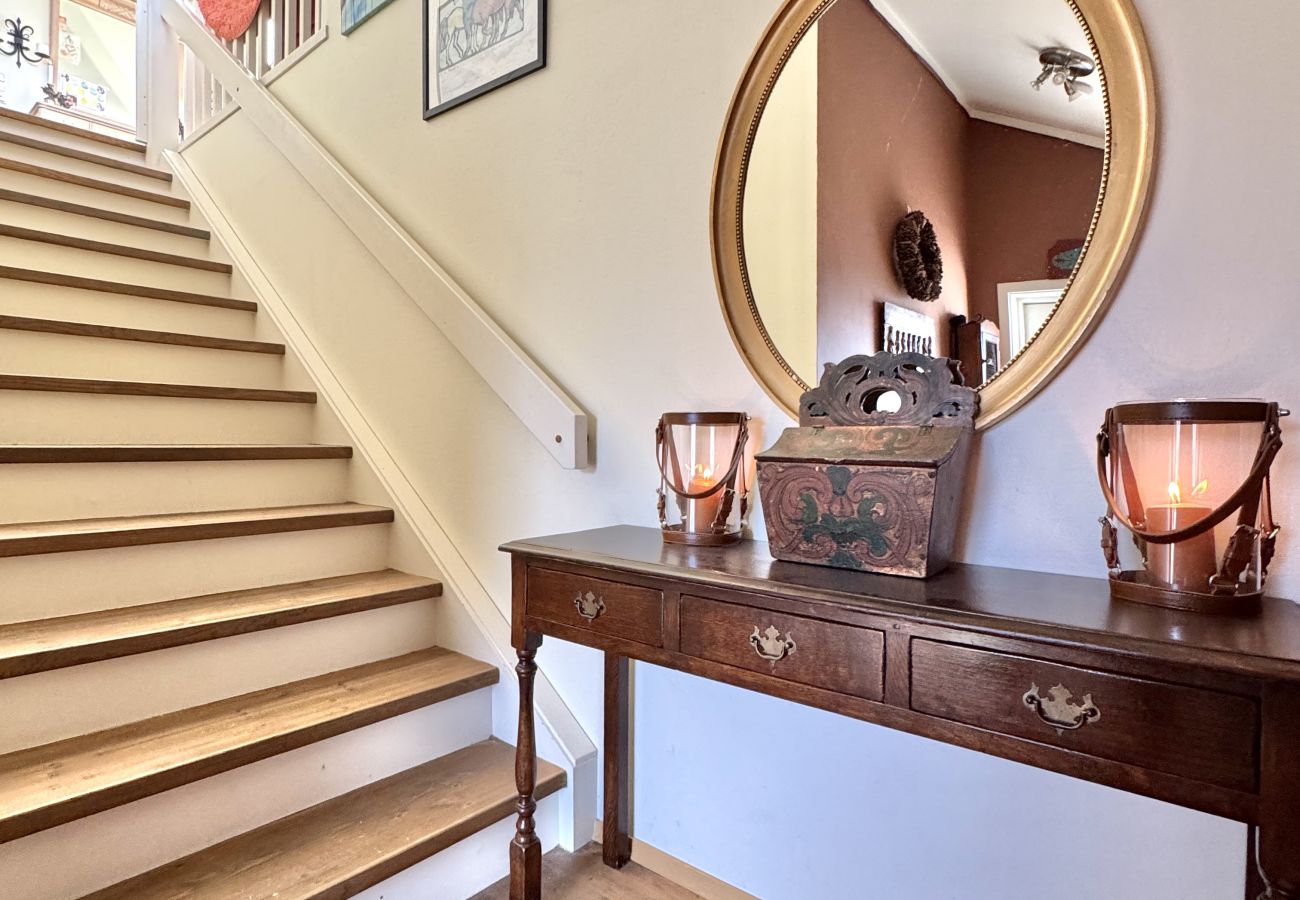 Apartment in Hol - Sjelefred - stor leilighet med sentral beliggenhet Apartment in Hol - Sjelefred - stor leilighet med sentral beliggenhet