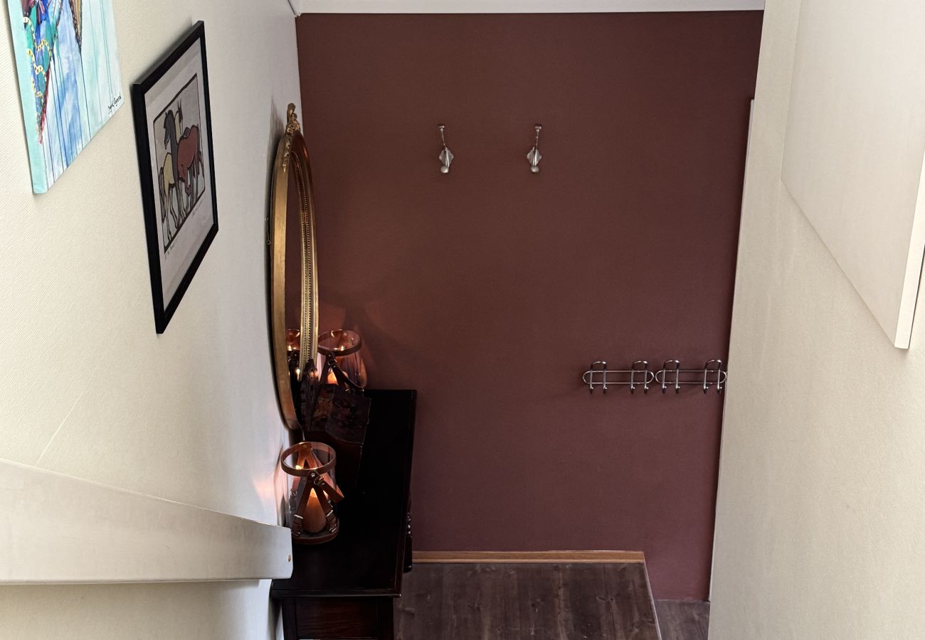 Apartment in Hol - Sjelefred - stor leilighet med sentral beliggenhet Apartment in Hol - Sjelefred - stor leilighet med sentral beliggenhet