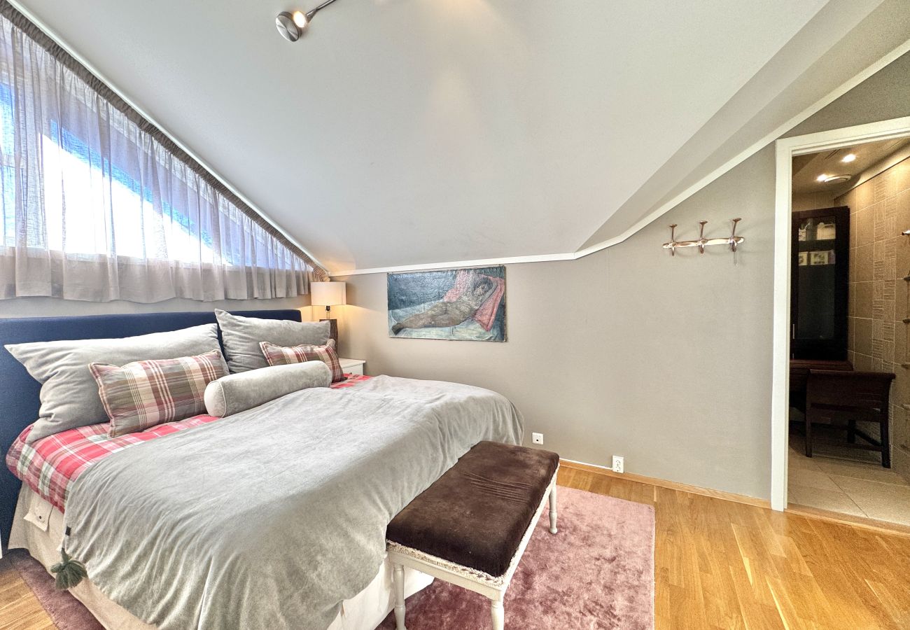 Apartment in Hol - Sjelefred - stor leilighet med sentral beliggenhet Apartment in Hol - Sjelefred - stor leilighet med sentral beliggenhet