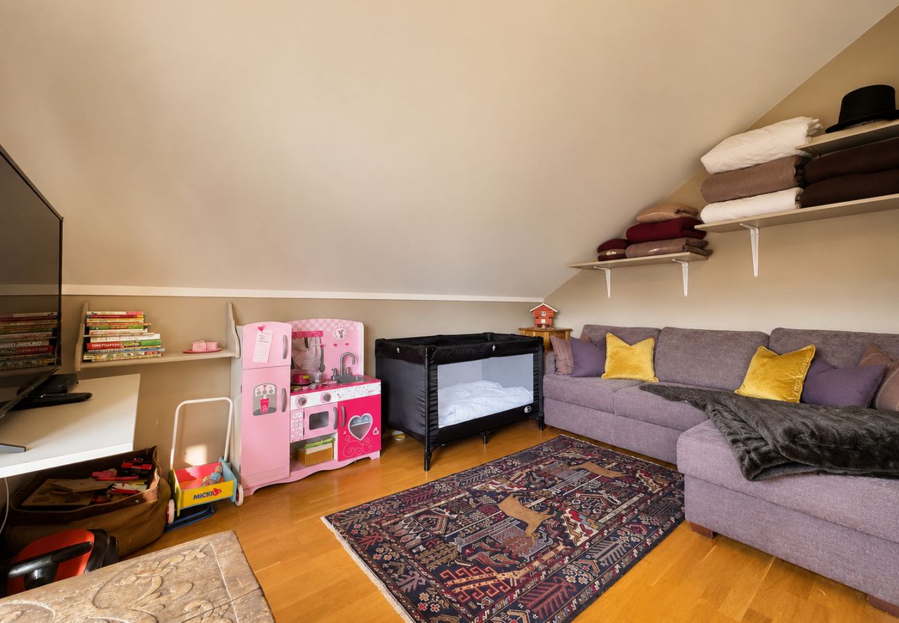 Apartment in Hol - Sjelefred - stor leilighet med sentral beliggenhet