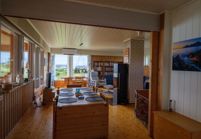 Cabin in Flakstad - Nordbo - unik plass med utsikt over Rambergstranda Cabin in Flakstad - Nordbo - unik plass med utsikt over Rambergstranda