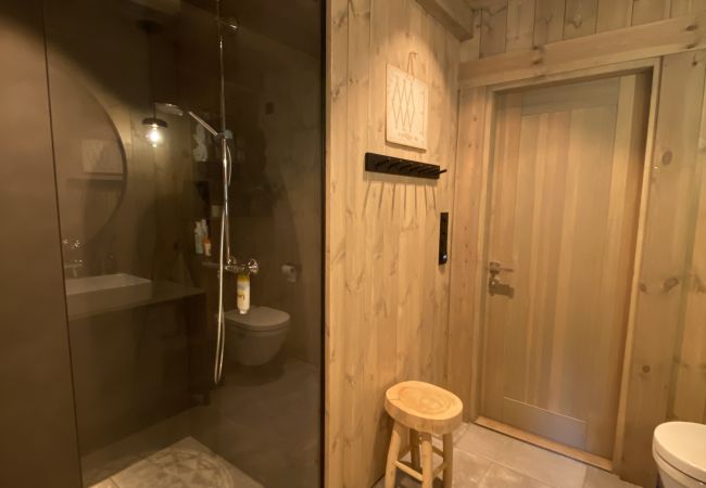 Villa in Hol - Large Modern Cabin - Beautiful Surroundings - 10 Minutes from Geilo Villa in Hol - Large Modern Cabin - Beautiful Surroundings - 10 Minutes from Geilo