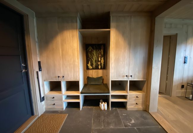 Villa in Hol - Large Modern Cabin - Beautiful Surroundings - 10 Minutes from Geilo Villa in Hol - Large Modern Cabin - Beautiful Surroundings - 10 Minutes from Geilo