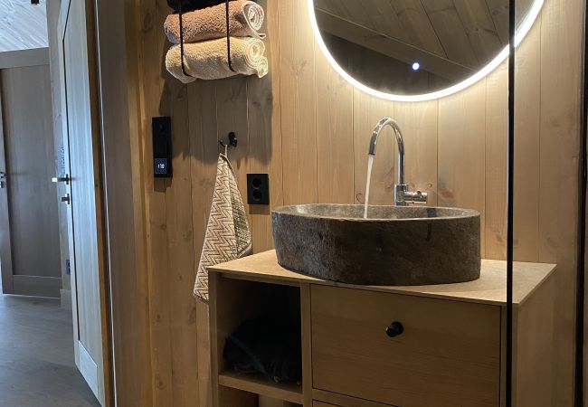 Villa in Hol - Large Modern Cabin - Beautiful Surroundings - 10 Minutes from Geilo Villa in Hol - Large Modern Cabin - Beautiful Surroundings - 10 Minutes from Geilo