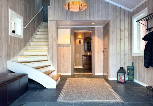 House in Hol -  Centrally located cabin for rent in Geilo – Perfect for all seasons! House in Hol -  Centrally located cabin for rent in Geilo – Perfect for all seasons!