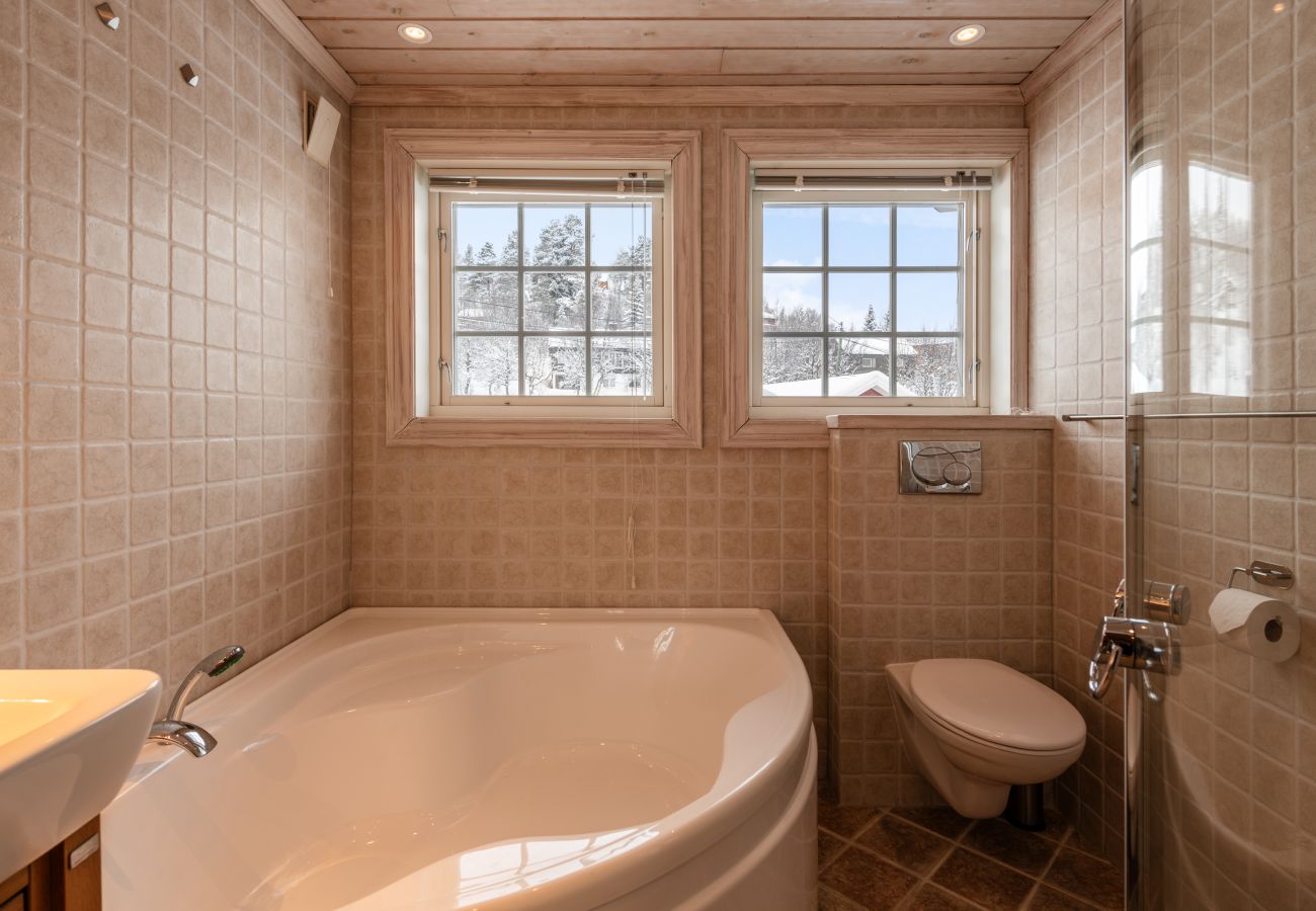 House in Hol -  Centrally located cabin for rent in Geilo – Perfect for all seasons!