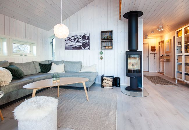 Cabin in Flakstad -  Væranes- Ny hytte med flott utsikt Cabin in Flakstad -  Væranes- Ny hytte med flott utsikt