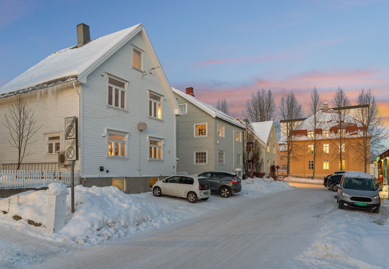 House in Tromsø - Stylish and spacious apartment in city center