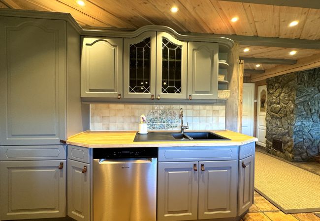 Cabin in Hol - Recently upgraded large beautiful cabin with fantastic views in Geilo Cabin in Hol - Recently upgraded large beautiful cabin with fantastic views in Geilo