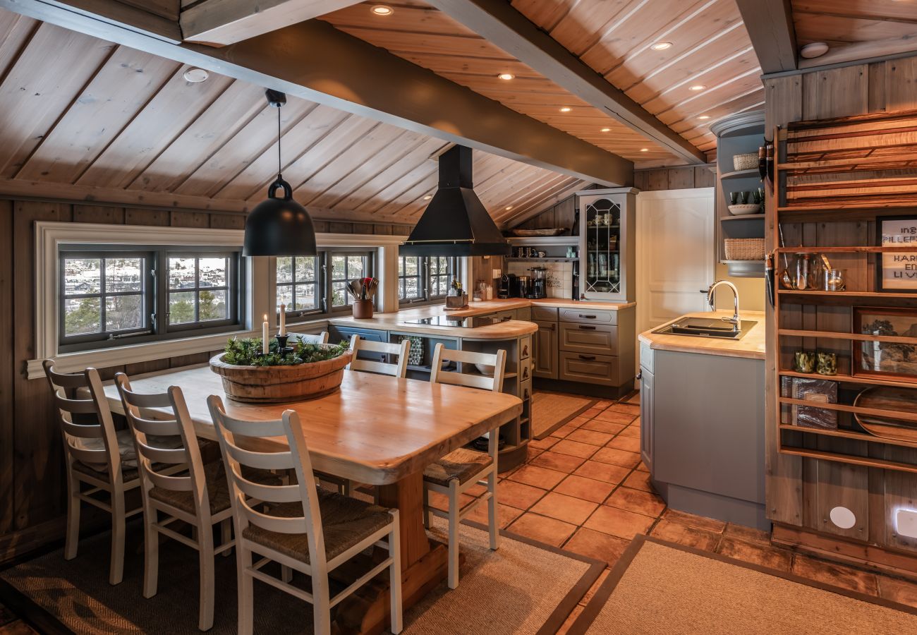 Cabin in Hol - Recently upgraded large beautiful cabin with fantastic views in Geilo