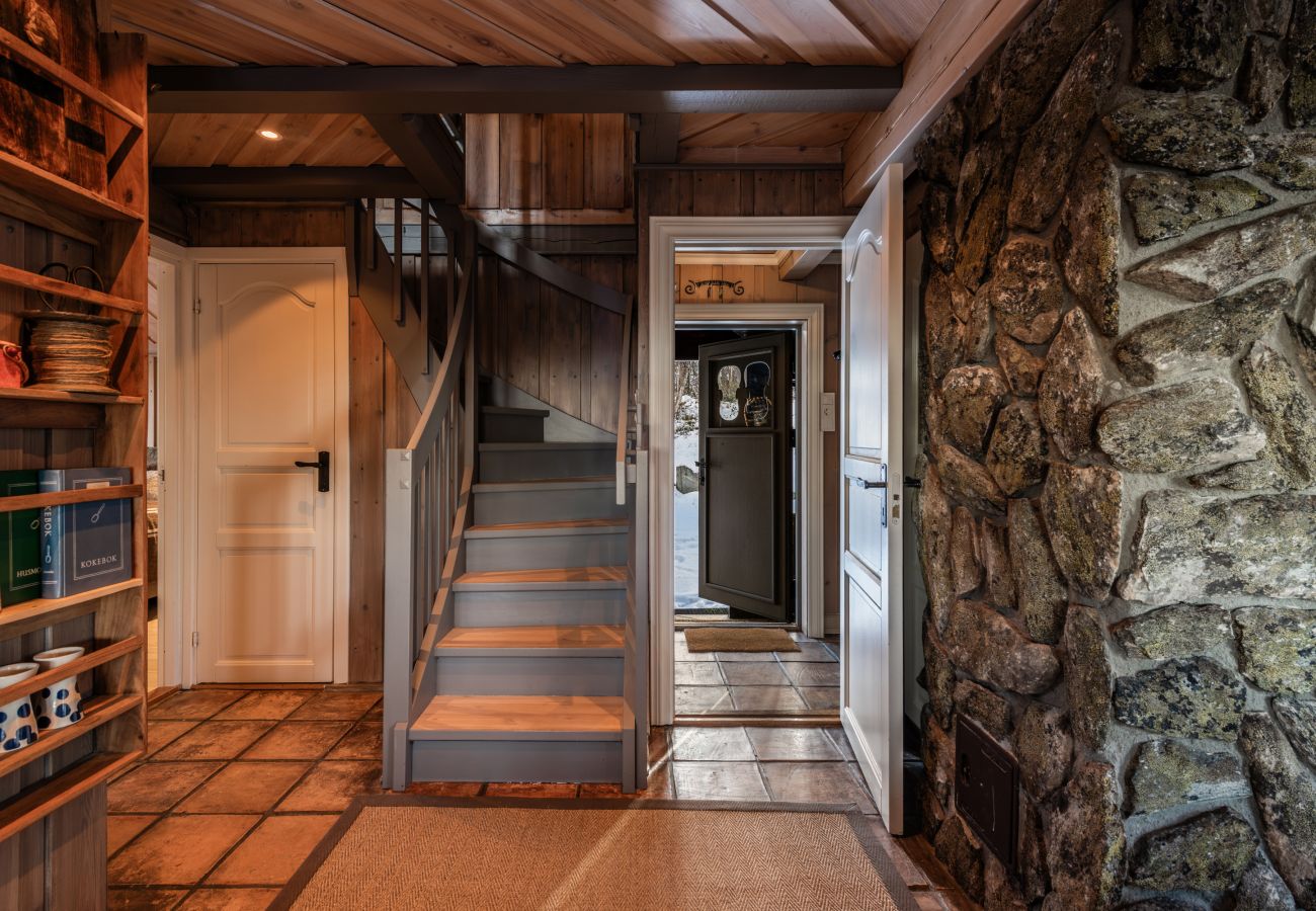 Cabin in Hol - Recently upgraded large beautiful cabin with fantastic views in Geilo