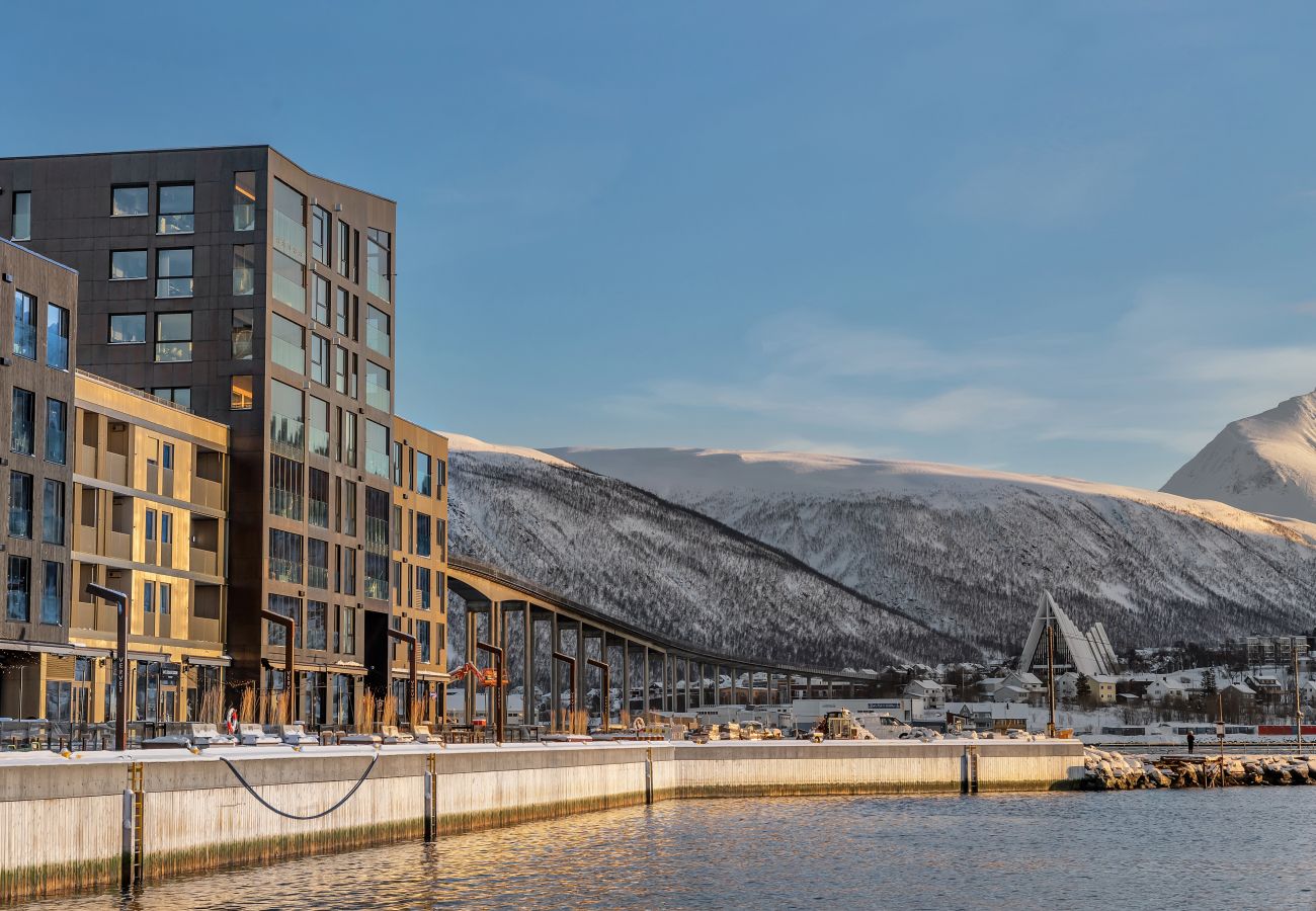 Apartment in Tromsø - Elegant apartment at Vervet in Tromsø with fantastic seaview Apartment