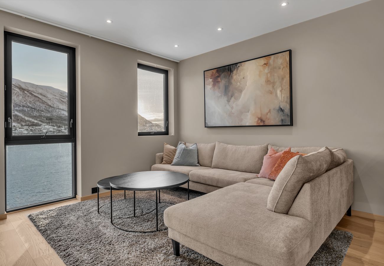 Apartment in Tromsø - Elegant apartment at Vervet in Tromsø with fantastic seaview Apartment