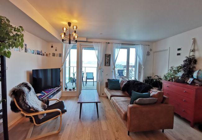 Apartment in Tromsø - Central Panoramic Escape - brand new &  best view