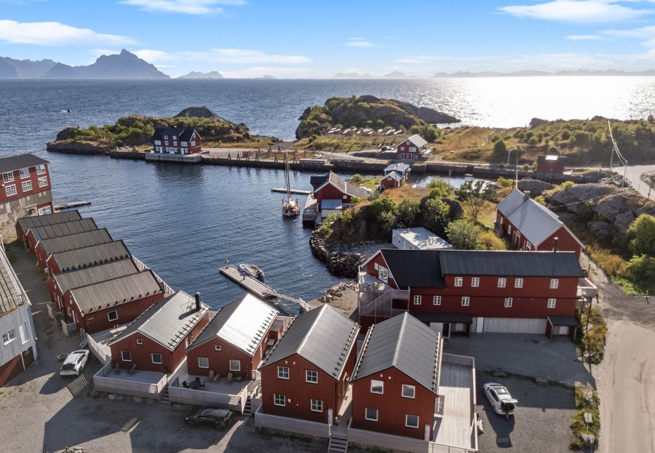 Apartment in Vestvågøy - Stor rorbu med høy standard