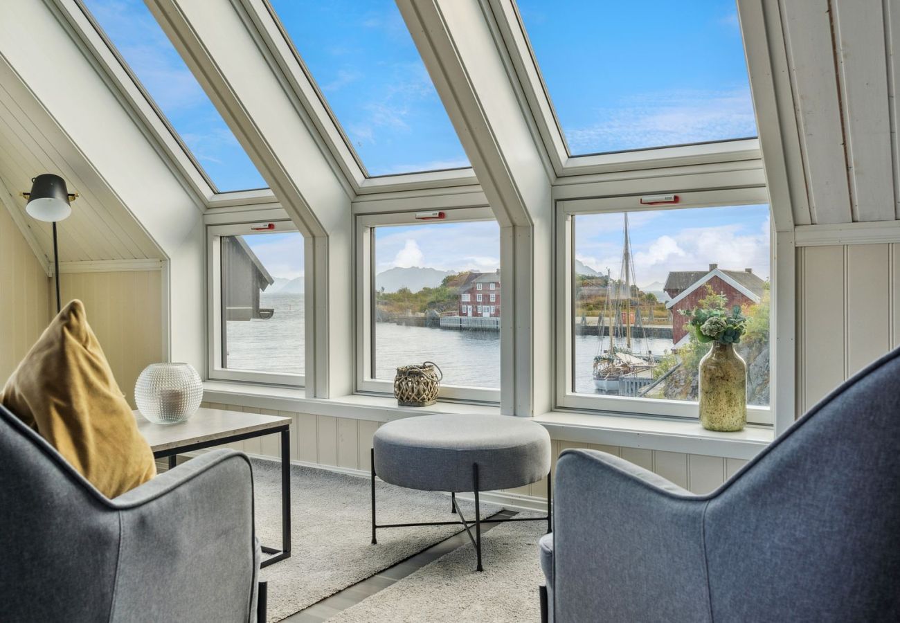 Apartment in Vestvågøy - Stor rorbu med høy standard
