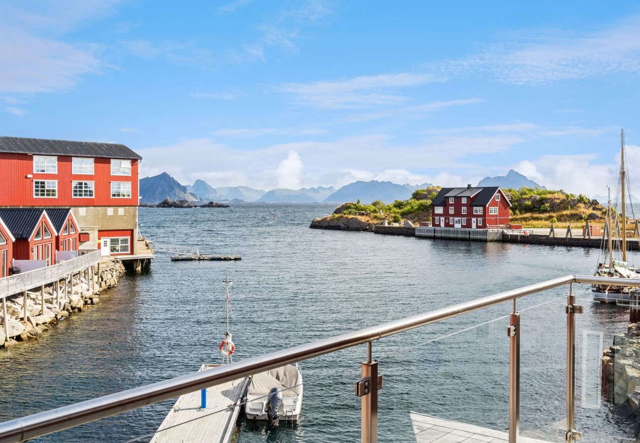 Apartment in Vestvågøy - Stor rorbu med høy standard